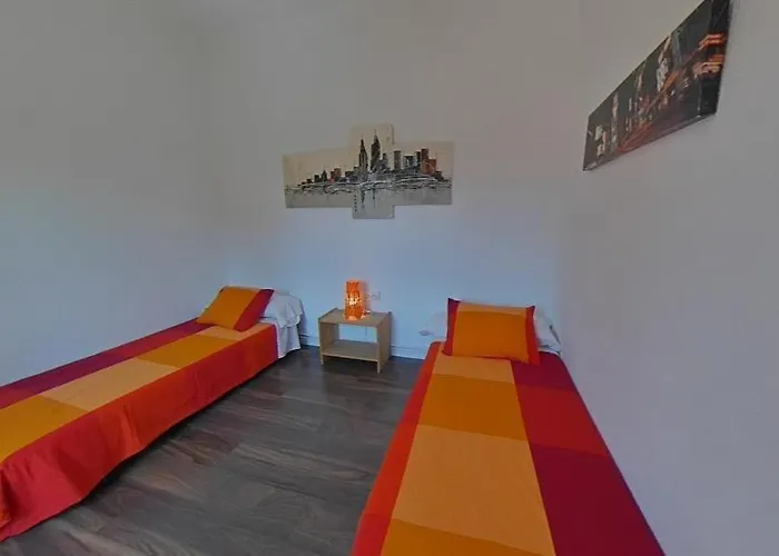 Near Clot & Sagrada Familia Apartment