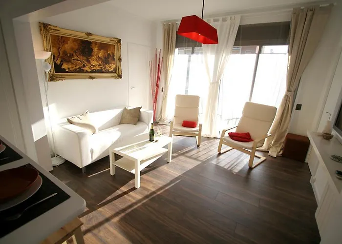 Near Clot & Sagrada Familia Apartment